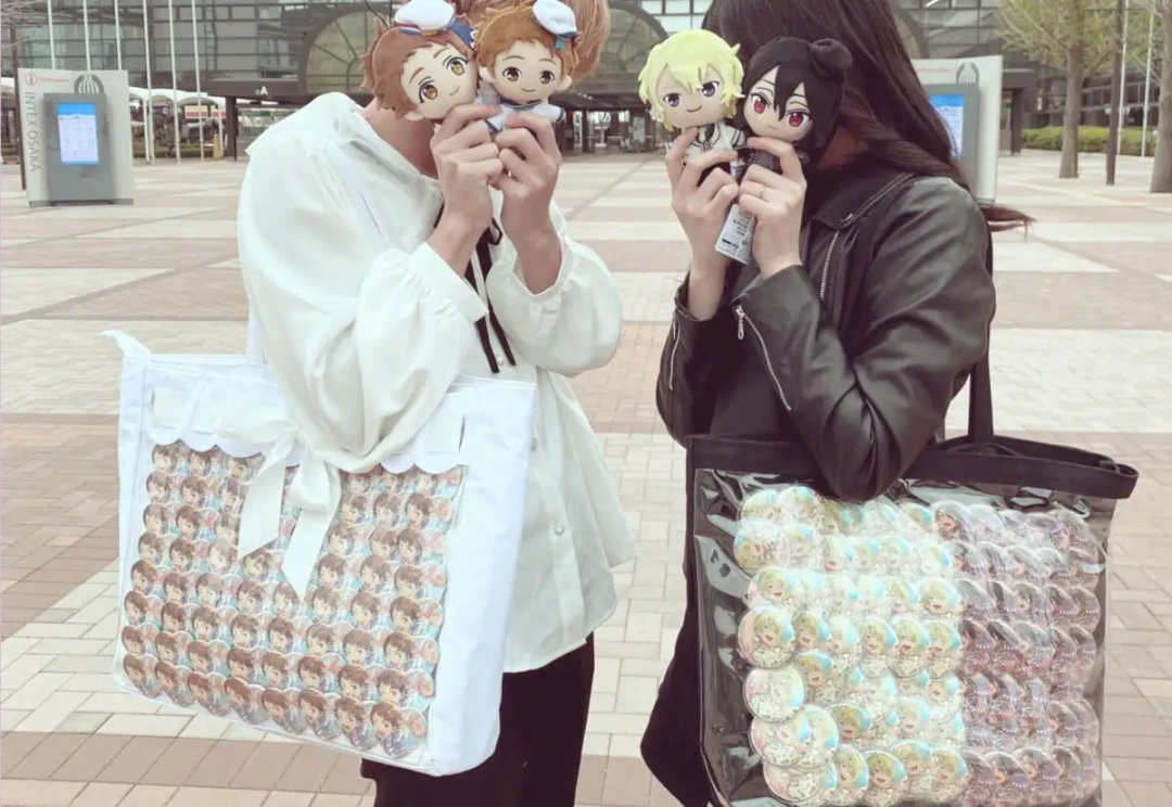 (复数平铺是常见的扎包形式)